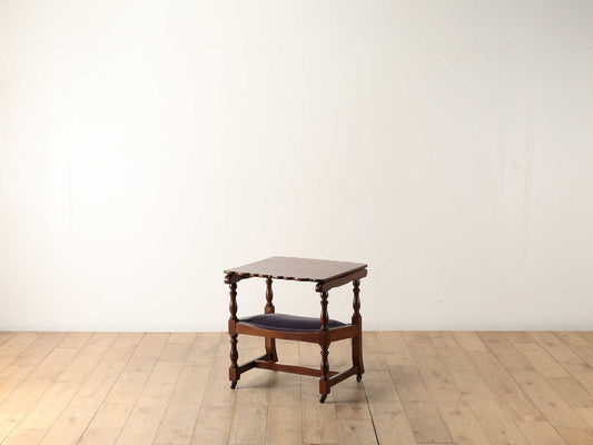 モンクスチェア