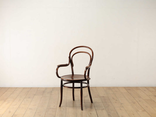 MUNDUS ベントウッドアームチェア