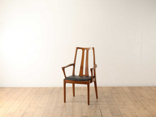 NATHAN アームチェア