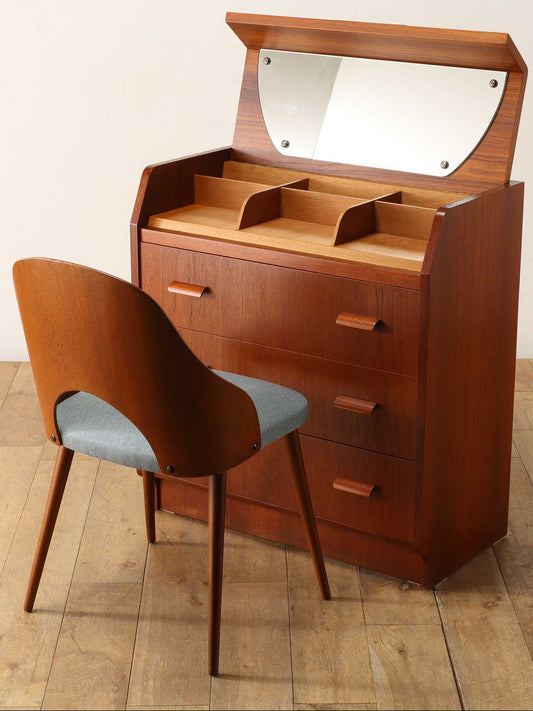 ヴァニティチェスト