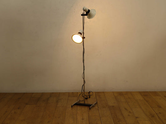 メタルフロアランプ