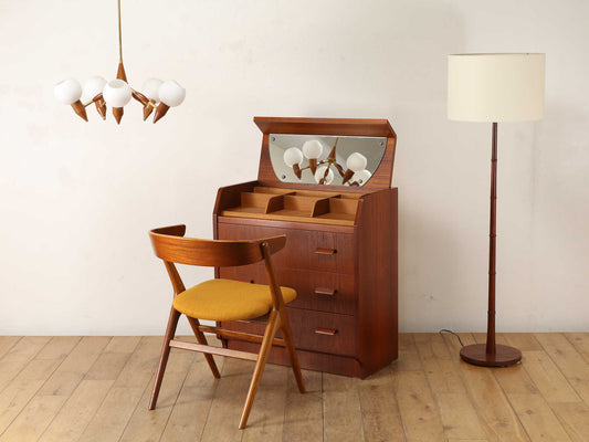 ヴァニティチェスト