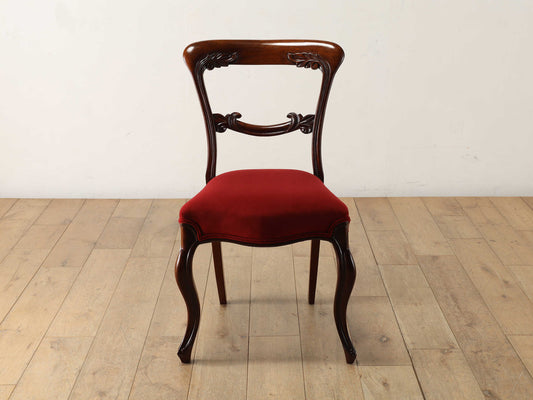 バルーンバックチェア