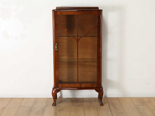 チャイナキャビネット