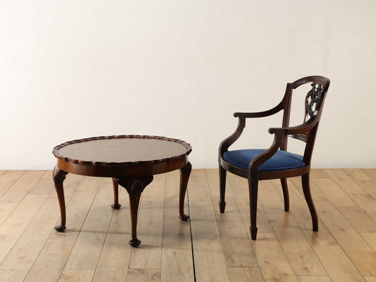 Q/Aコーヒーテーブル