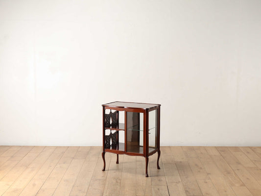 エドウォーディアンディスプレイキャビネット