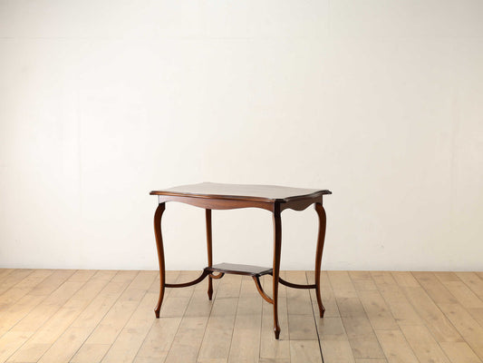 サイドテーブル