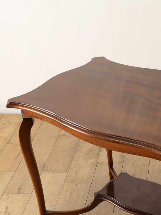 サイドテーブル