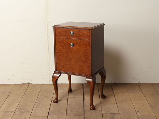 WRIGHTON ベッドサイドキャビネット