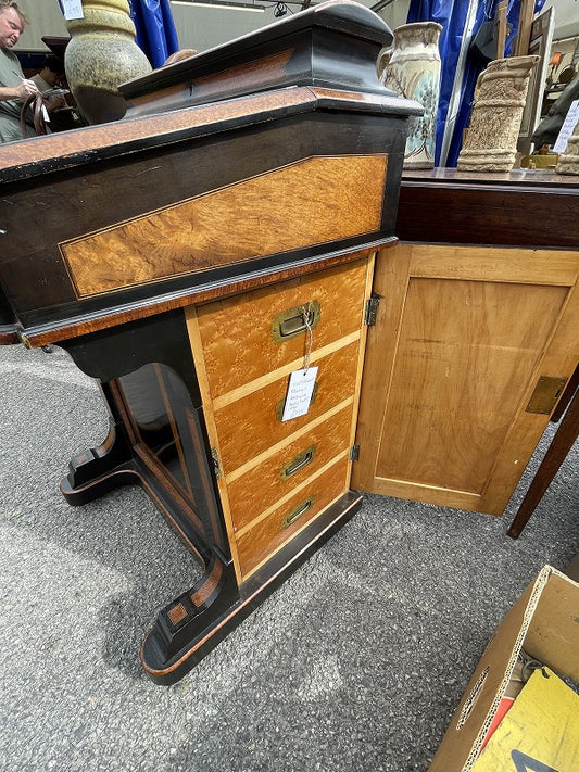 ヴィクトリアンダベンポートデスク