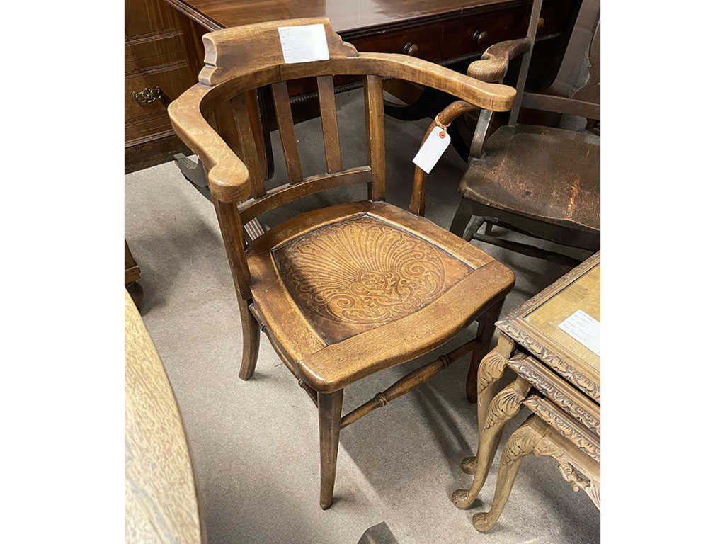 アームチェア | ロイズ・アンティークス | ヨーロッパのアンティーク