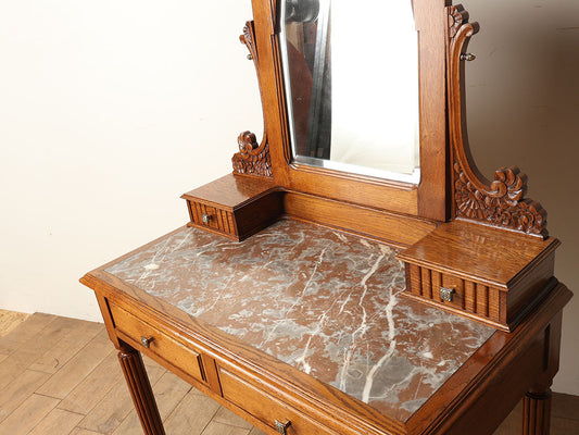 フレンチドレッサー