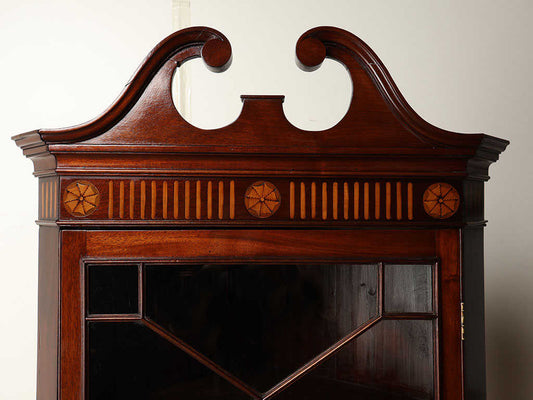 エドウォーディアンコーナーキャビネット