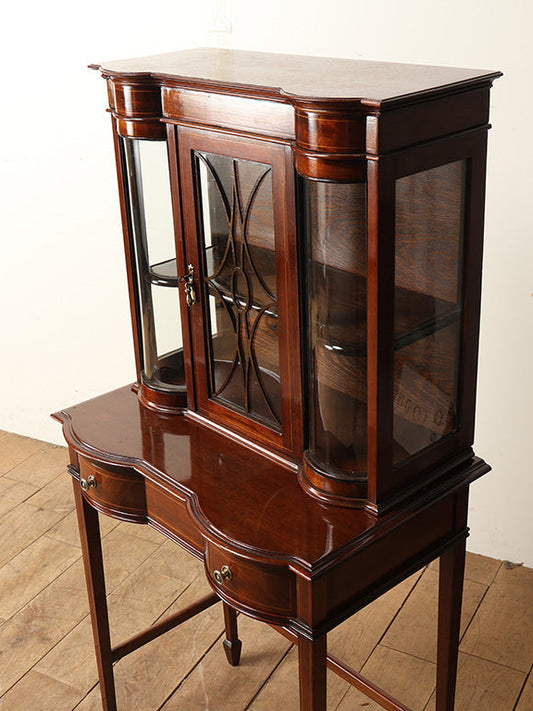 エドウォーディアンディスプレイキャビネット