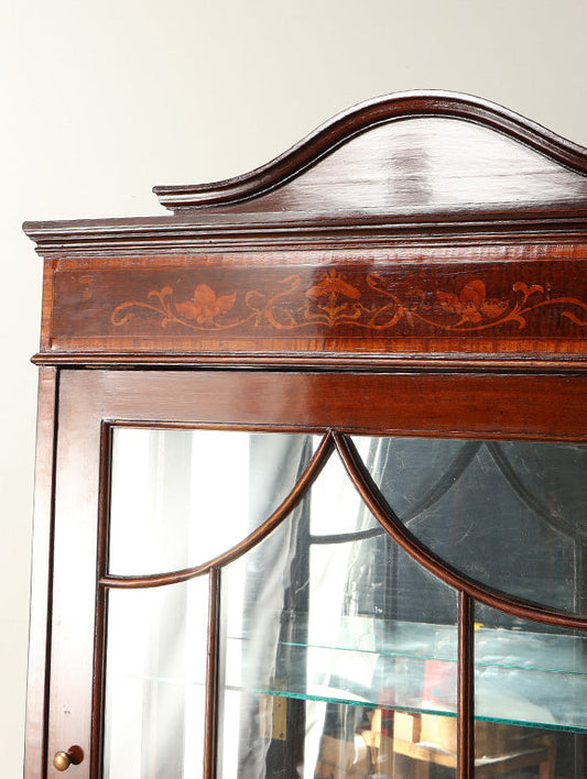 エドウォーディアンディスプレイキャビネット