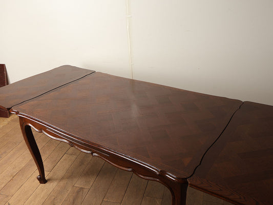 フレンチドローリーフテーブル