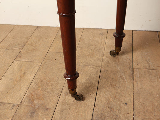 ヴィクトリアンサイドテーブル