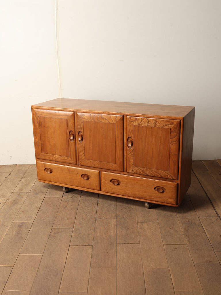 ERCOL サイドボード | ロイズ・アンティークス