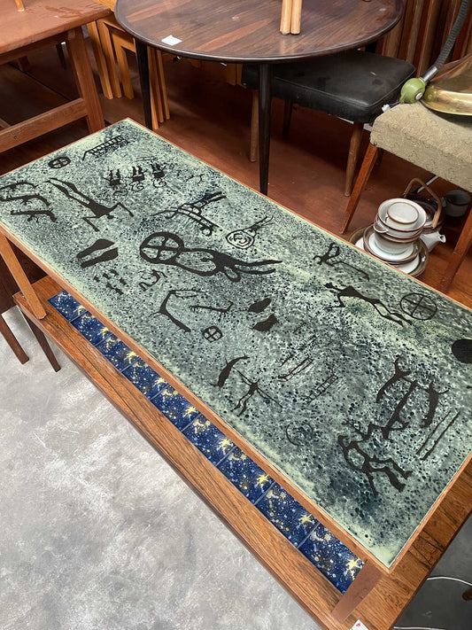 TRIVA DURA タイルトップコーヒーテーブル