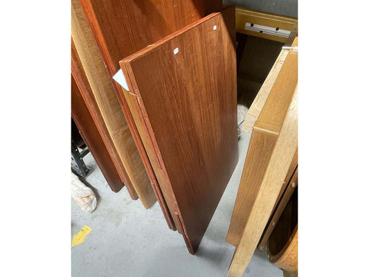 ドローリーフテーブル