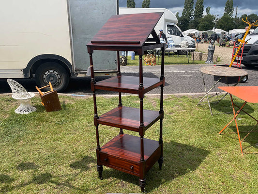 ヴィクトリアンシェルフ