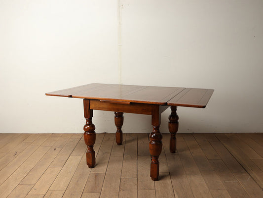 ドローリーフテーブル