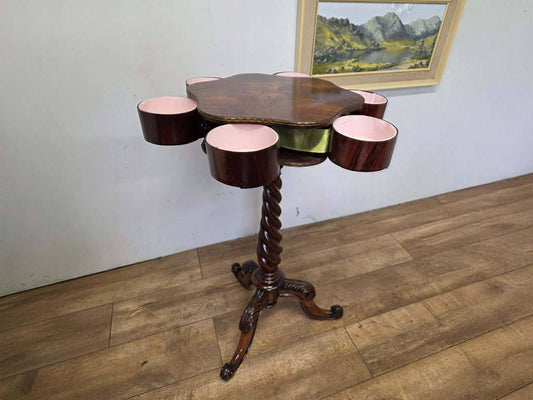 ジュエリートリンケットテーブル