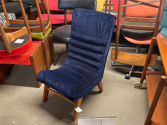 イージーチェア