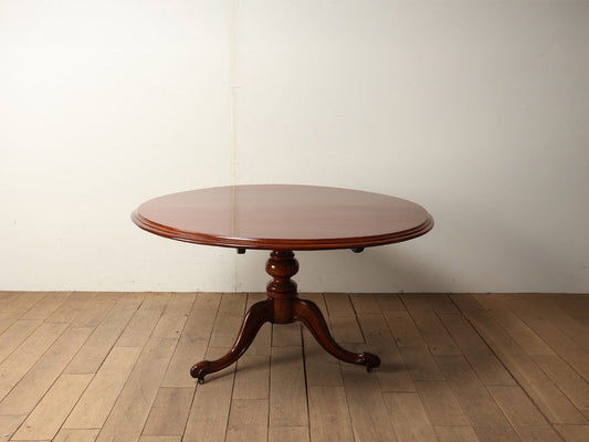 ブレックファストテーブル