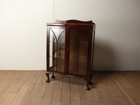 チャイナキャビネット