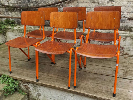 スタッキングチェア