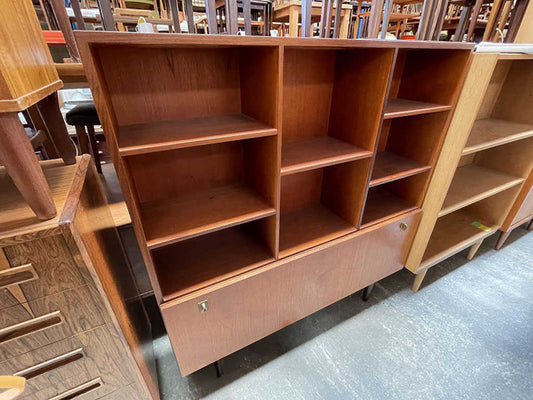 ブックシェルフ