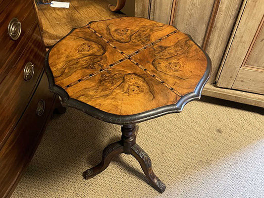 インレイサイドテーブル