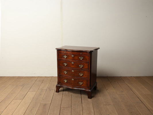 MAPLE & CO サーペンタインチェスト