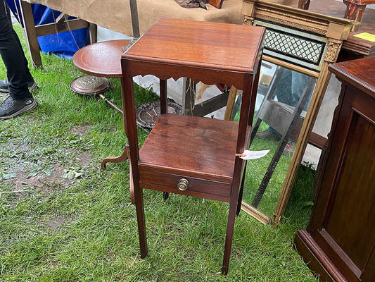 ヴィクトリアンランプテーブル