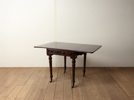 ヴィクトリアンフリップアップテーブル