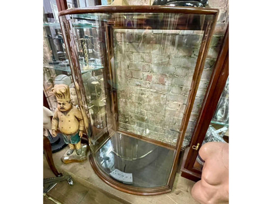 ボウフロントキャビネット