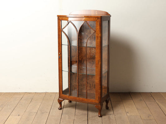 チャイナキャビネット