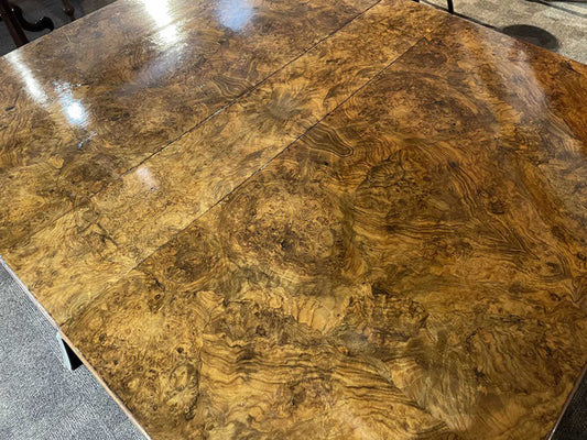 ヴィクトリアンサザランドテーブル