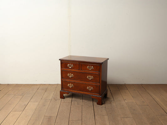 スモールチェスト