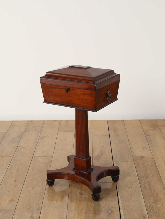 カトラリーキャビネット