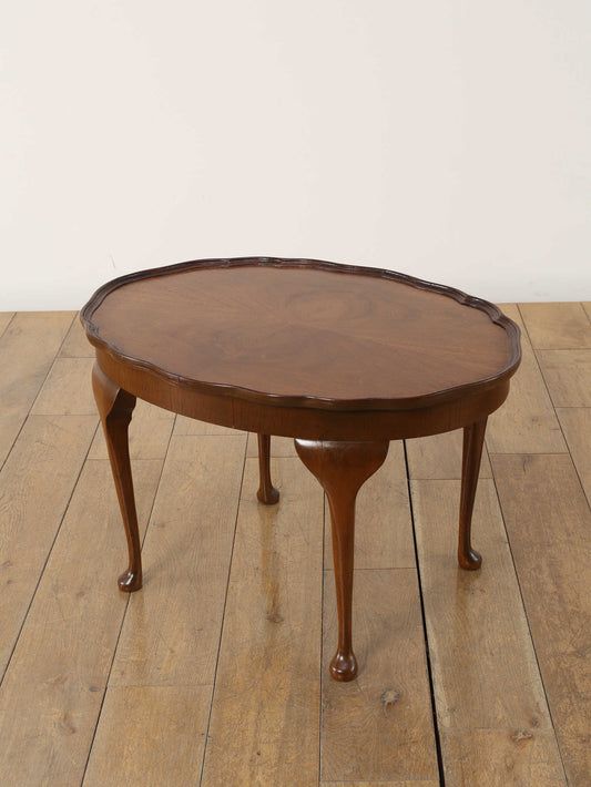 Q/Aコーヒーテーブル