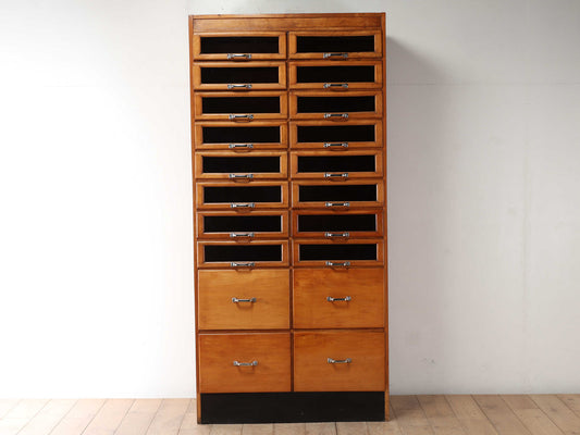 シャツキャビネット