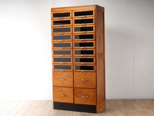 シャツキャビネット