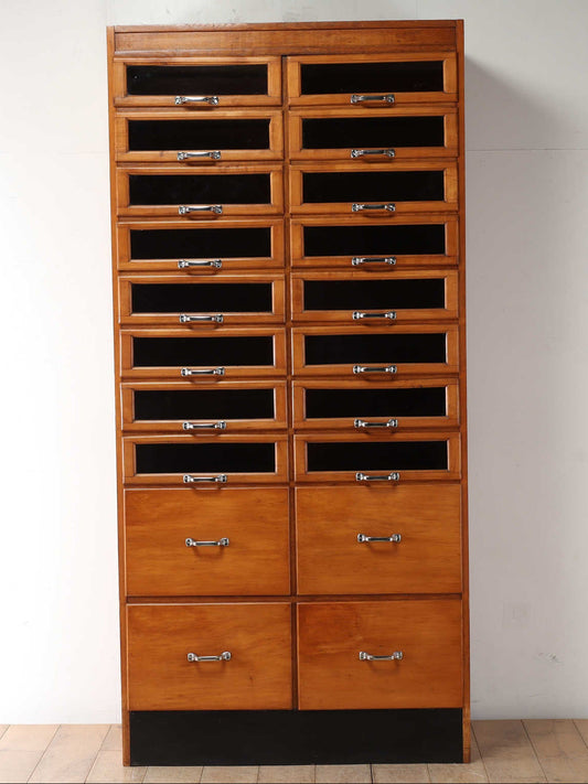 シャツキャビネット