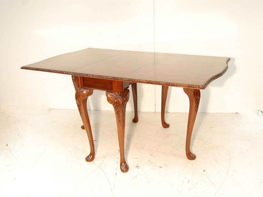 Q/Aゲートレッグテーブル | ロイズ・アンティークス | ヨーロッパの