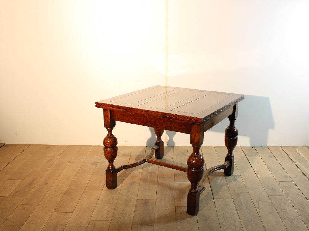 ドローリーフテーブル | ロイズ・アンティークス | ヨーロッパの