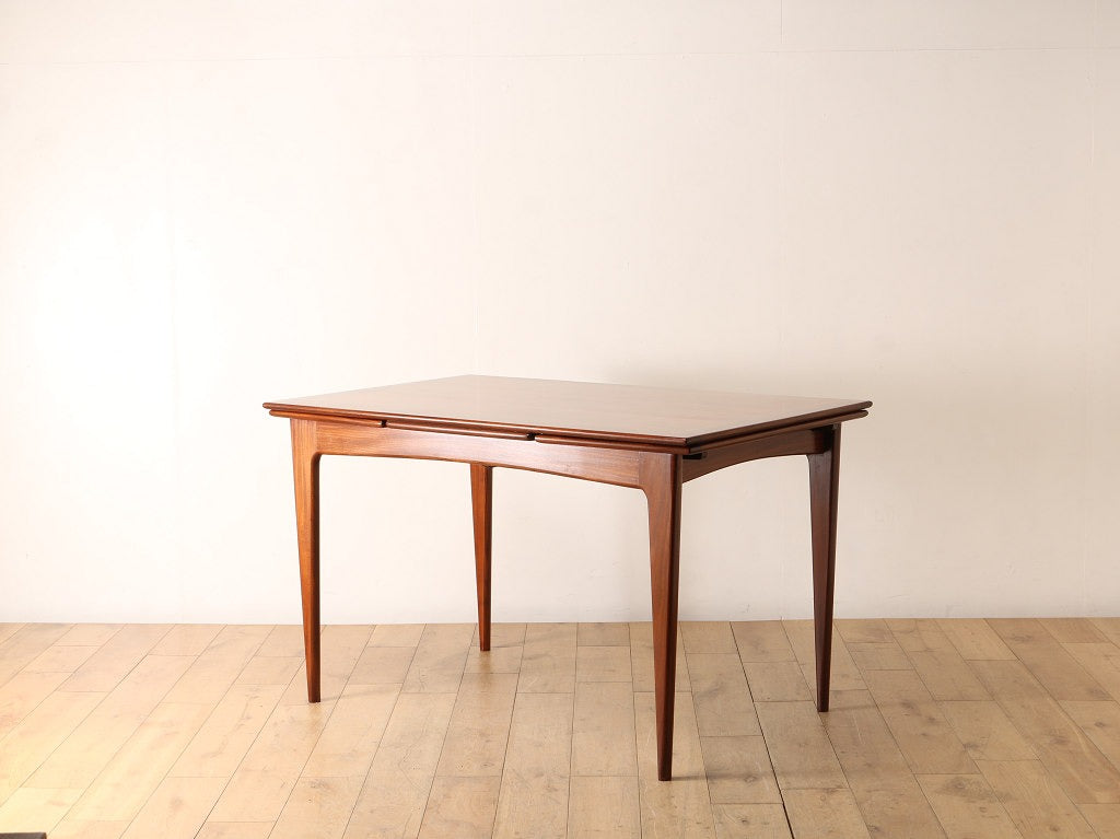 YOUNGERテーブル | ロイズ・アンティークス | ヨーロッパの