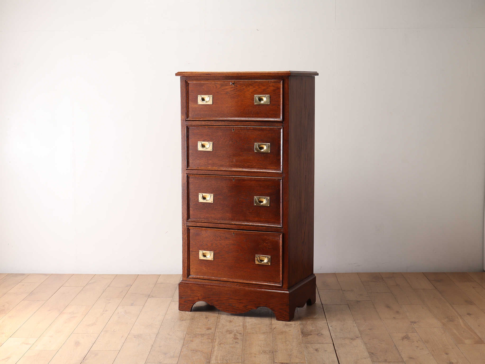 ミリタリーチェスト | ロイズ・アンティークス | ヨーロッパの