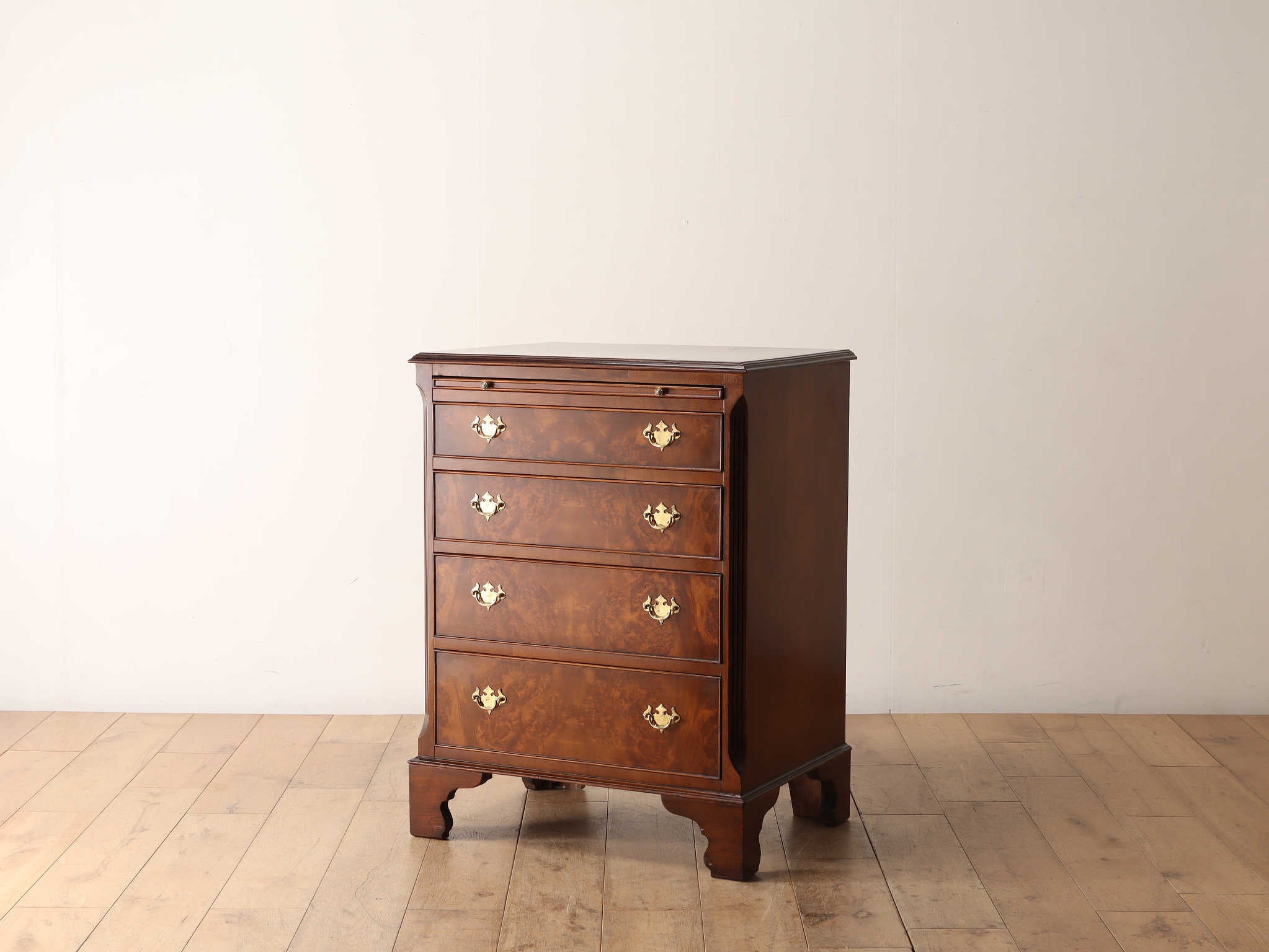 イギリスロイズアンティークス3段チェスト Lloyd's Antiques Real Antique Chest On Chest / ロイズ
